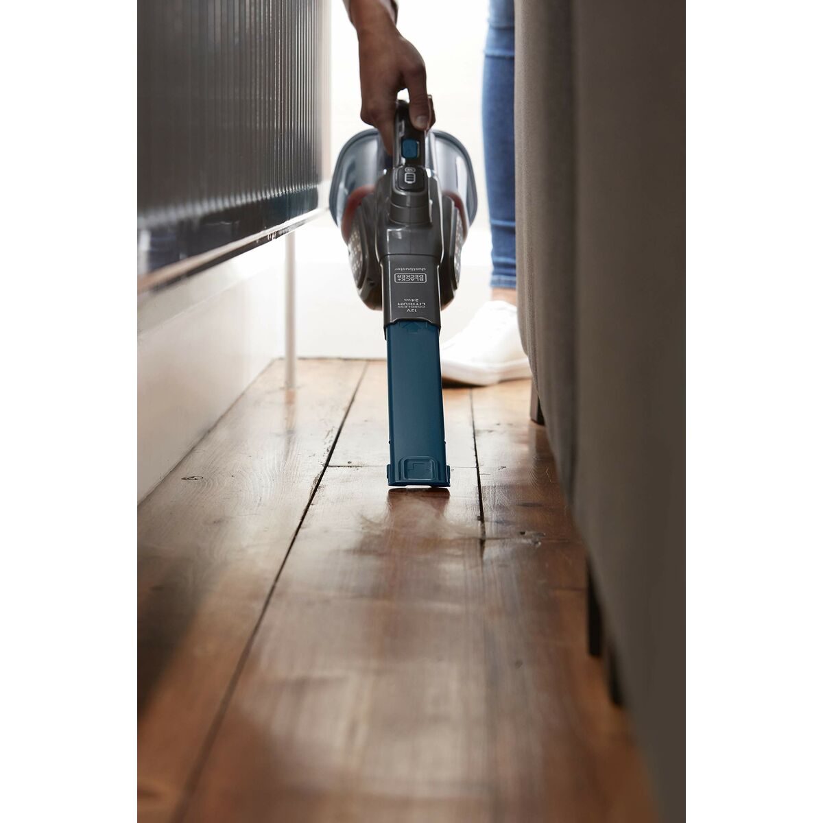 Handdammsugare Black & Decker BHHV320J 24 W